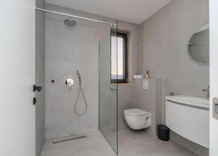 Ferienhaus Stunning In Privlaka *