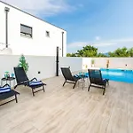 Σπίτι διακοπών Stunning In Privlaka