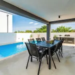 Σπίτι διακοπών Stunning In Privlaka