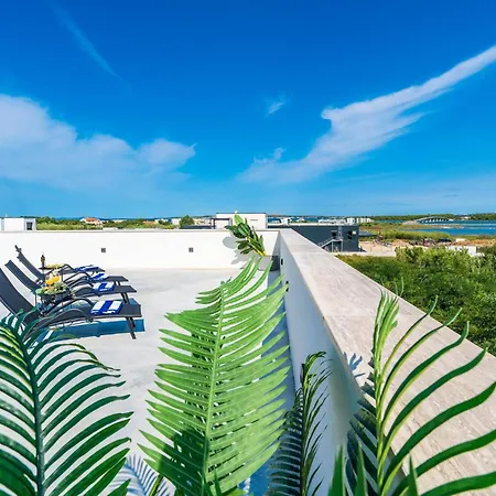4 Bedroom Lovely In
